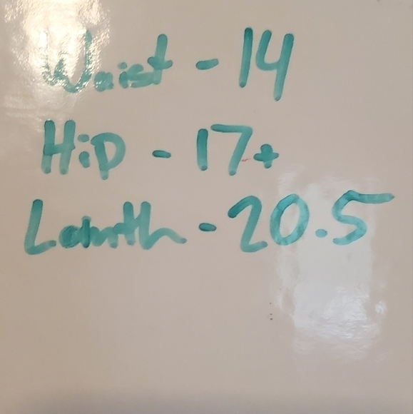 Wilfred Size 4, Paperbag Large Asymmetrical Pleats Skirt - Picture 9 of 9